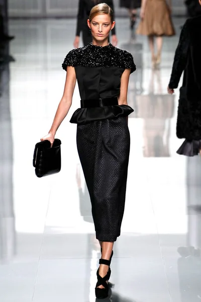 Look 37